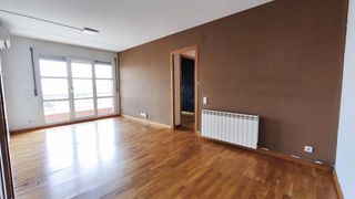 Pis  De béjar. Oportunidad en avenida béjar, terrassa piso de 3 habitaciones co