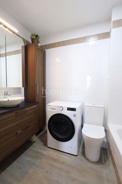 Foto e8059e4d-d513-40e0-80cf-bad6388220aa. Pis amb calefacció aparcament a Zona Esportiva Terrassa