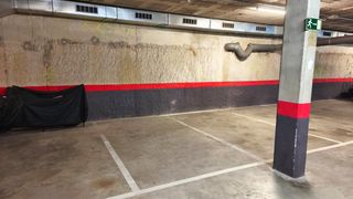 Aparcament cotxe a de Ponent 230