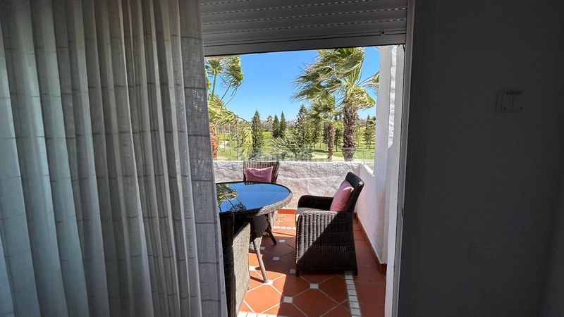 Foto b3d736ca-4ff5-4498-ba4c-45cb1833ce80. Pis amb aparcament piscina a Costa Ballena Golf Rota