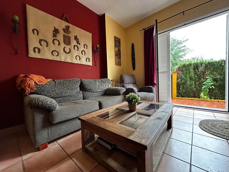 Foto 01d76d35-bf32-46a1-b51f-ad64c085e71e. Dúplex se vende dúplex 2º linea de playa en costa ballena en Rota