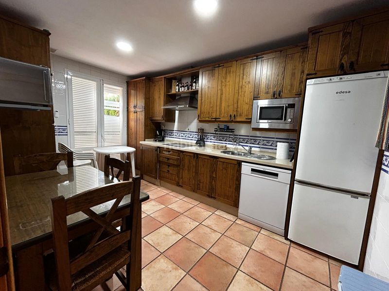 Foto 051493a9-8c5d-4ca3-8305-b81c627661ff. Dúplex se vende dúplex 2º linea de playa en costa ballena en Rota