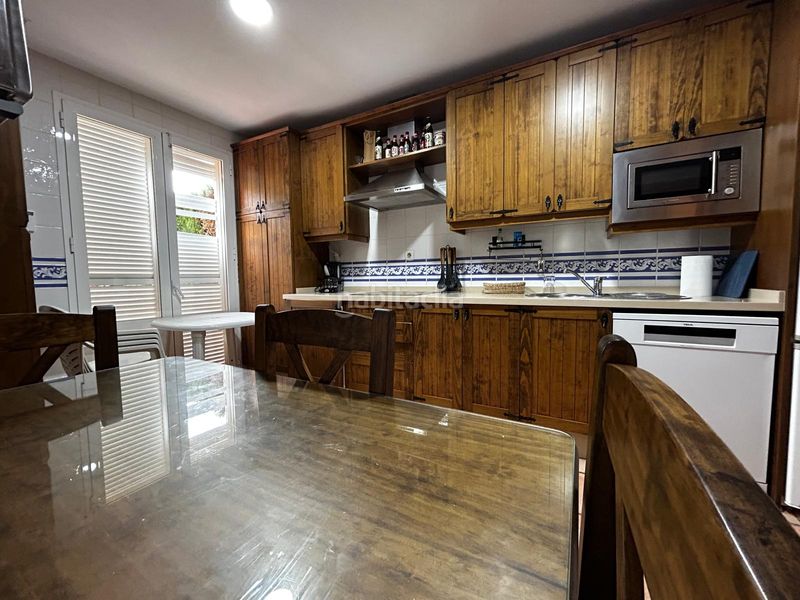 Foto 488d1555-be0f-4ade-ad65-fa84eb4337df. Dúplex se vende dúplex 2º linea de playa en costa ballena en Rota