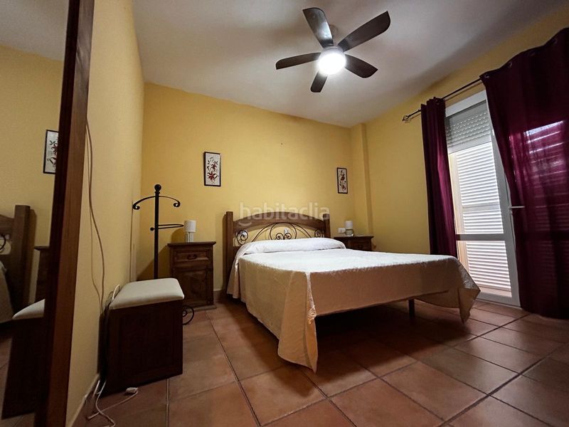 Foto c6ec8a85-33ce-4a9a-8aaf-a34e7b2d4e09. Dúplex se vende dúplex 2º linea de playa en costa ballena en Rota