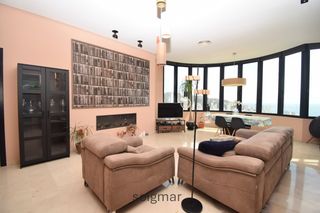 Àtic  Avenida del municipi 6. Espectacular ático en el emblemático rascacielos negurigane