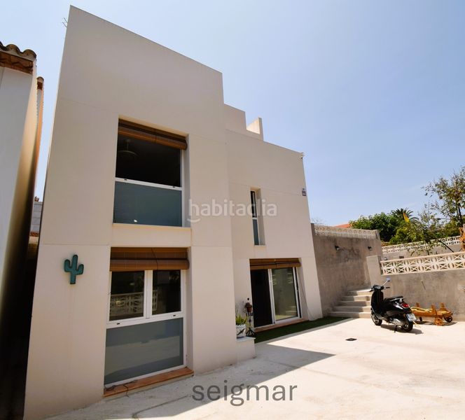 Foto 9555b320-9df0-46e7-a586-9f61f03c9dc8. Xalet amb calefacció aparcament piscina a Foietes Benidorm