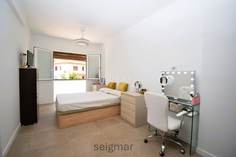 Foto ace30476-6229-4d39-be96-563b597654f8. Xalet amb calefacció aparcament piscina a Foietes Benidorm