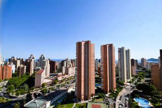 Pis a Avenida del municipi 6. Gran piso con vistas en uno de los rascacielos más emblemáticos