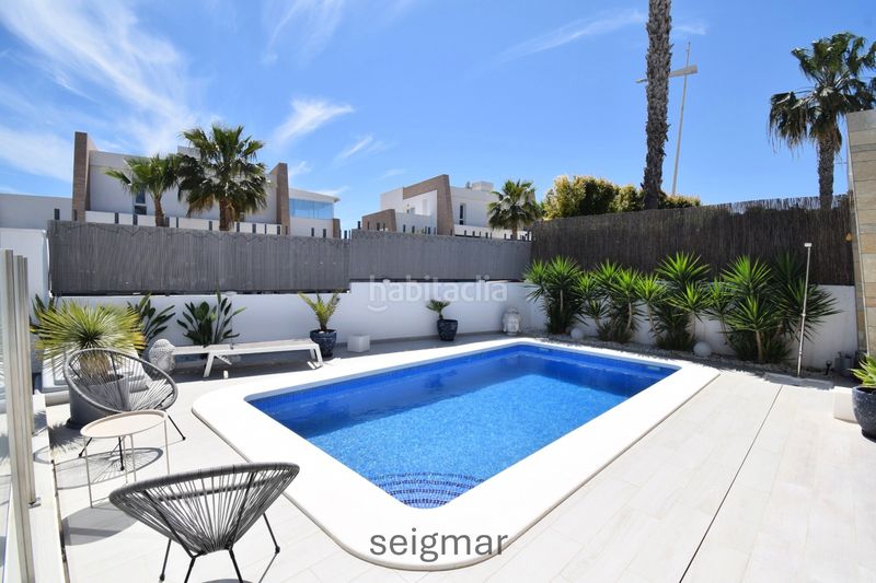 Foto d1f18b4a-4d26-4a07-8e2f-2992d3d79bcd. Xalet amb xemeneia calefacció aparcament piscina a Algorfa