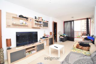 Appartement  Avenida de andalucía 11. Apartamento en urbanización con piscina y parking