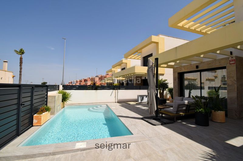 Foto d39db75f-8f3b-41c7-a17f-a27fad69d0da. Xalet amb calefacció aparcament piscina a Montesinos (Los)