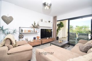 Zweistöckige Wohnung  Avinguda catalunya 27. Gran duplex con jardín en camporrosso village