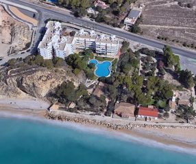 Terreno residencial  Partida paraíso. Parcela urbana en primera línea de playa con proyecto para 24 ap