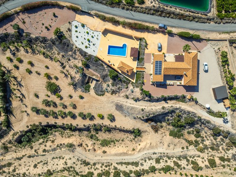 Foto c5714aa5-ee2b-4b90-a4f7-595bb42bdb8c. Casa amb calefacció aparcament piscina a Albatera
