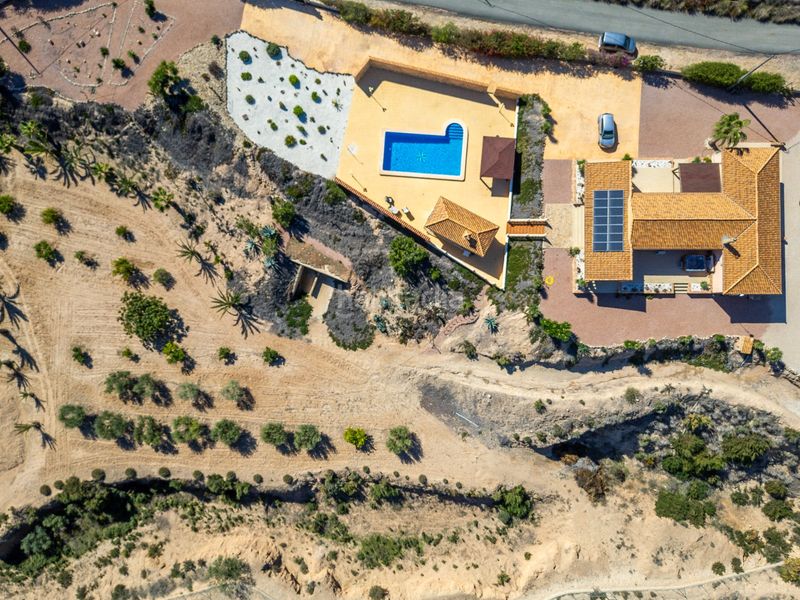 Foto e15353a8-b6a9-4a7a-85ac-c69029e4ac79. Casa amb calefacció aparcament piscina a Albatera