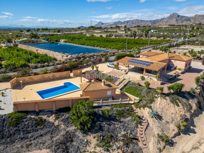 Foto ee02efcf-46e2-4311-b03e-9a1590a8ba58. Casa amb calefacció aparcament piscina a Albatera