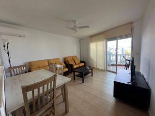 Miete Etagenwohnung  Avenida avenida mediterráneo. Piso para alquilar todo el año en urbanizacion de roquetas. a pa