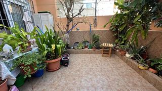 Casa aparellada a Roquetas pueblo. Venta de casa unifamiliar pareada de dos plantas, lista para ent