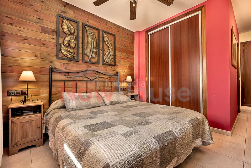 Foto 2ab44257-b248-4e57-a87a-791971b461f0. Pis amb calefacció aparcament a Campos poble Campos