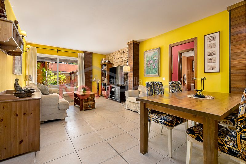 Foto ee0c0885-ca12-4fdc-a2f8-050cec7da759. Pis amb calefacció aparcament a Campos poble Campos