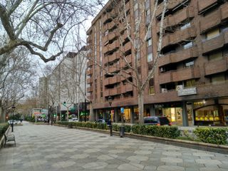Miete Etagenwohnung  Paseo de sagasta. Alquiler piso en paseo sagasta-paraiso