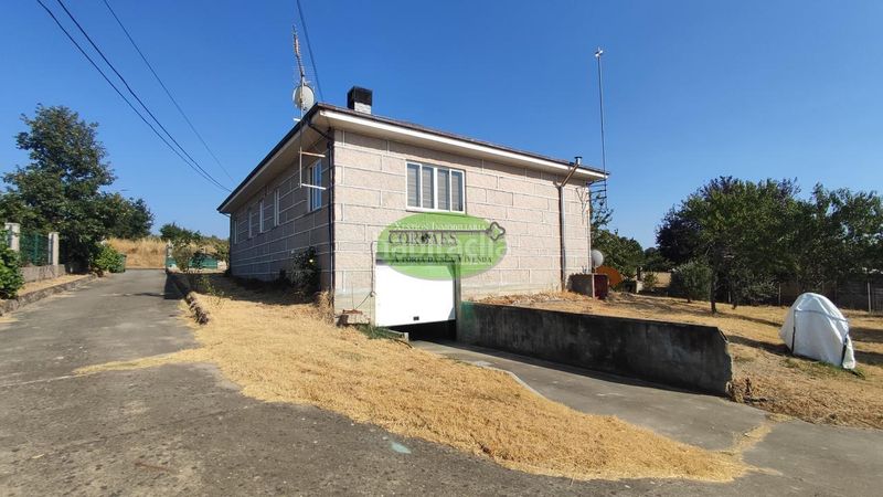 Foto 3b4b753a-9387-40a0-9585-a24708790a8a. Chalet en Verín