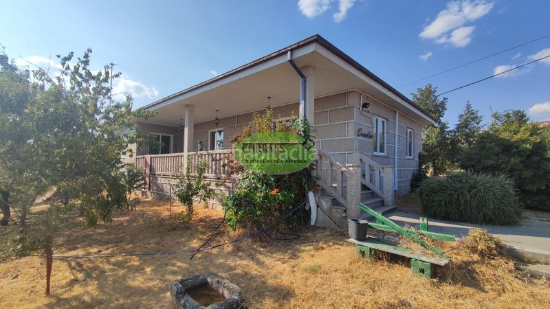 Foto 43a52a60-62e9-4456-a746-3329842d515e. Chalet en Verín