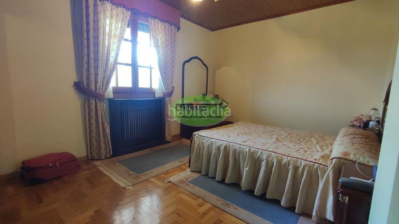 Foto aba2845b-9807-4276-82dc-d003f27d4358. Xalet amb calefacció aparcament a Verín