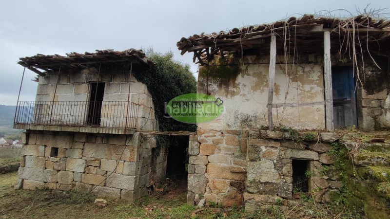Foto 40e5e847-1b08-434d-aaba-898118b92249. Casa en Castrelo de Miño