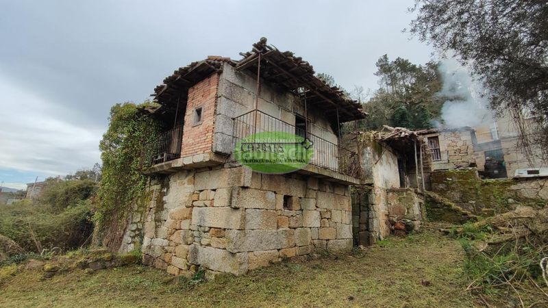 Foto d6c94fee-1be2-47d9-9862-011255007415. Casa en Castrelo de Miño