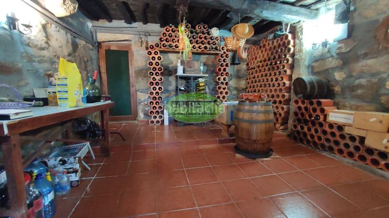 Foto 1312edbf-64d3-4c74-9eae-51b726112600. Xalet amb calefacció aparcament piscina a Paderne de Allariz