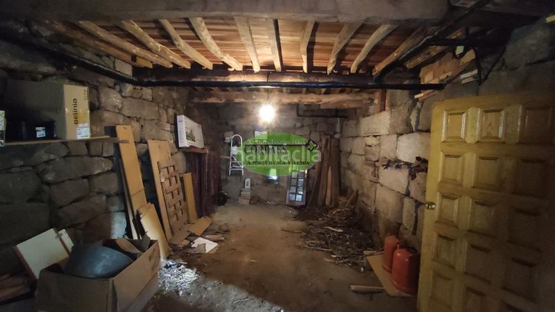 Foto c0da858b-4c7b-496b-a2f5-139144decf89. Casa amb calefacció a Allariz