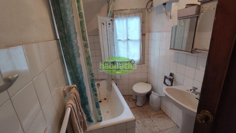 Foto 7702eec1-8232-47d5-b24a-4b6d9e09bdbe. Casa amb aparcament a Nogueira de Ramuín