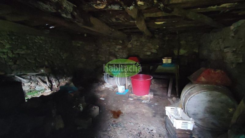 Foto 1ab885ea-5b76-4857-9163-d858e6f6275d. Casa a Quintela de Leirado