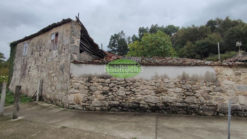 Foto cd08aa56-56d0-4721-a5e1-a28bdbabf35d. Casa a Quintela de Leirado