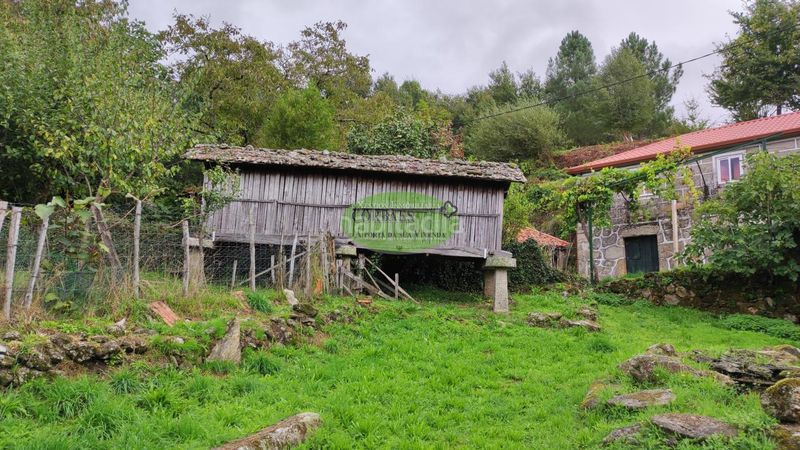 Foto 6350950b-4cbb-441f-a1d6-5f9be0954bbb. Casa a Quintela de Leirado