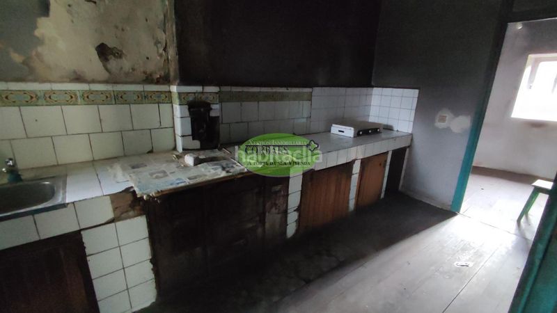 Foto 97cf20a1-f6f3-46d7-a790-bf262c2ef33e. Casa a Quintela de Leirado