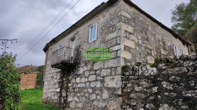 Foto f9449121-e662-4355-9a3d-82561cfeaee7. Casa a Quintela de Leirado