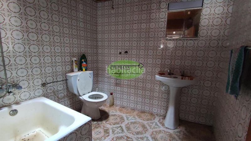 Foto 2a458ca4-f354-4dec-baeb-7213c7c45e31. Casa amb calefacció a Maceda