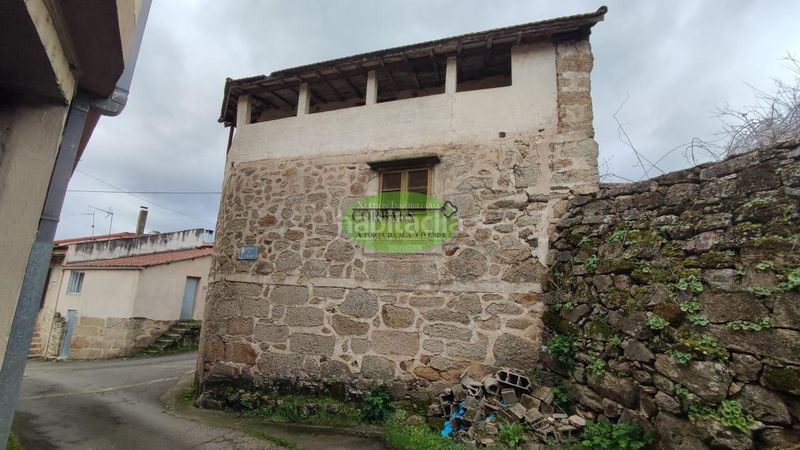 Foto 2330c17c-ce85-481d-8f8e-7201abb1070f. Casa amb aparcament a Verín