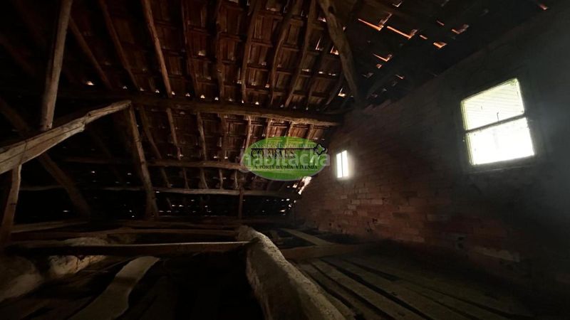 Foto f52b01c5-b408-4978-9557-942c7b531e33. Casa amb aparcament a Taboadela