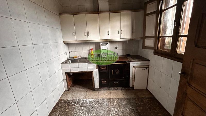 Foto 34f93a61-3a62-4843-a4c6-30443cc17a51. Maison avec parking dans Taboadela