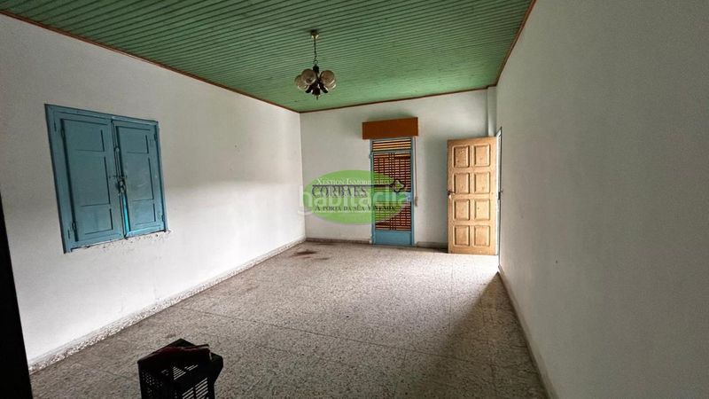Foto ed648e4a-b89e-4c44-82cf-3a7c2afe1a85. Maison avec parking dans Taboadela