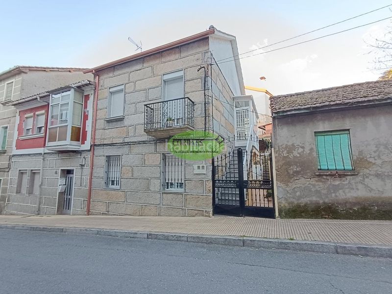 Foto 4aca2cdf-493f-4929-a6db-ad145ce01609. Casa adosada en Barrocanes Ourense