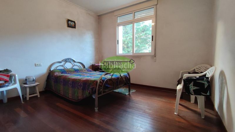 Foto 332f4699-2bce-4b1d-b48f-29ac490822cb. Casa amb aparcament a Cualedro