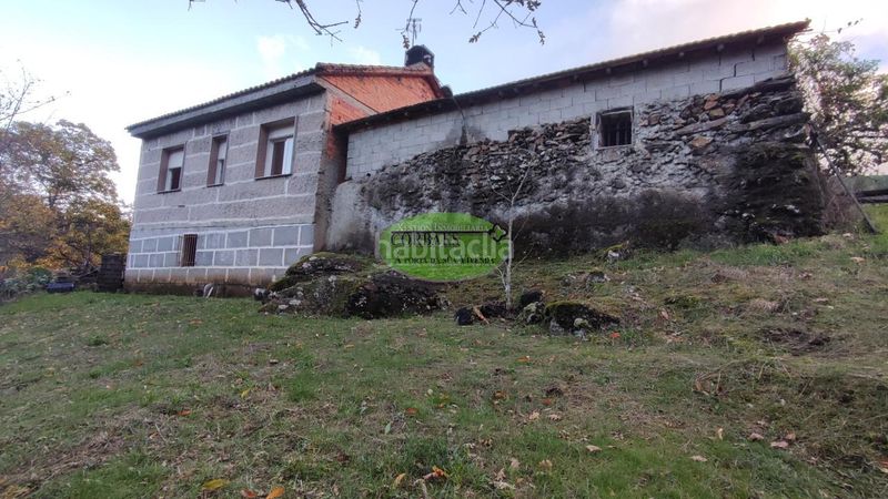 Foto 576c7239-ceb7-478d-b2aa-5cd15d95675d. Casa amb aparcament a Cualedro