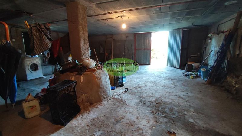 Foto 5dc96906-4cc0-4d6f-8b51-2f3a7a4fe6c1. Casa amb aparcament a Cualedro