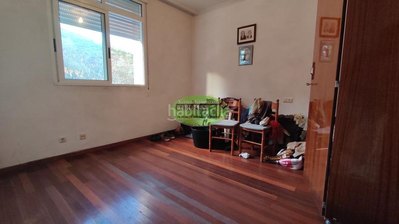 Foto 62dd80d8-07a6-4c63-b5d8-e0632c70608f. Casa amb aparcament a Cualedro