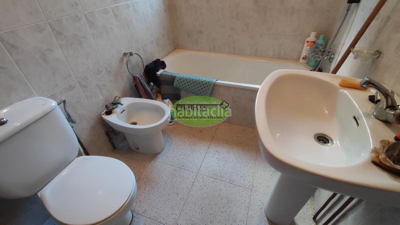 Foto 6c234191-48eb-49f4-867e-66658f79f9d3. Casa amb aparcament a Cualedro