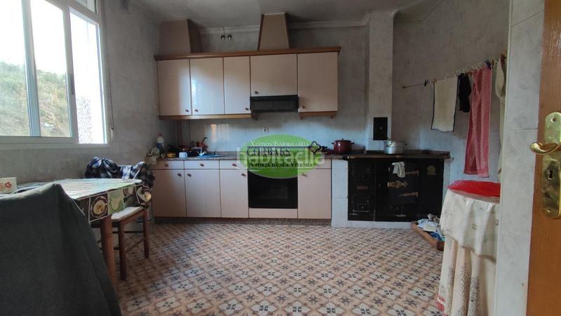 Foto 7145619e-2b8c-48f5-95b4-ba33c8ca9032. Casa amb aparcament a Cualedro